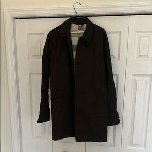 Burberry Black Trench Coat with Streamlined Design